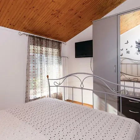 Holiday Labin 34 בית נופש